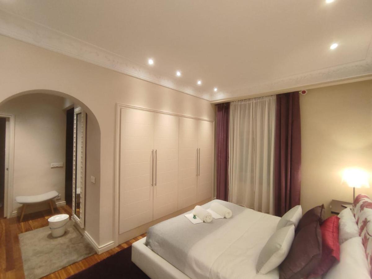 Habitacion En Vivienda Gran Via Билбао Екстериор снимка